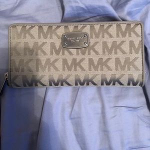 MK large wallet